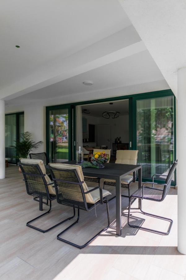 Villa Bauhaus Wellness Apartman Fsz. 3 Siofok Luaran gambar