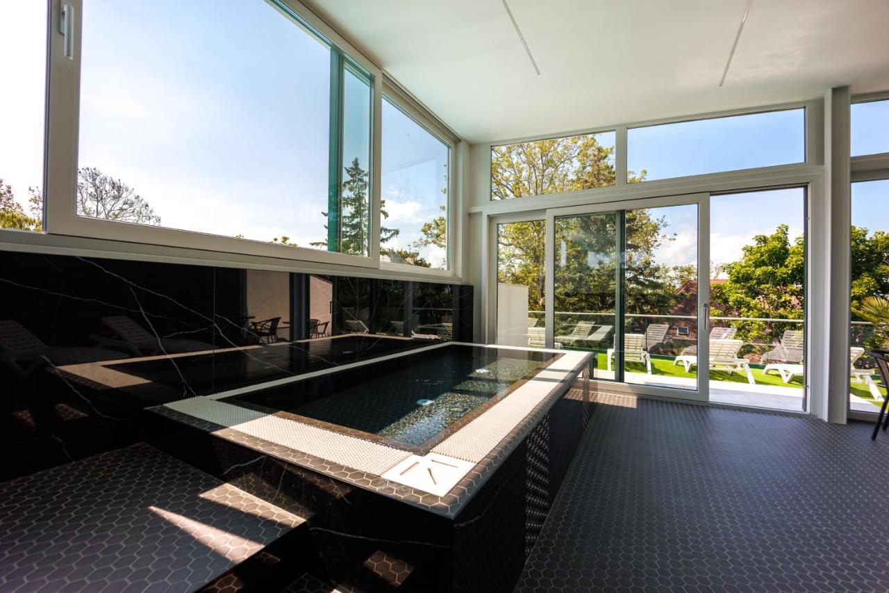 Villa Bauhaus Wellness Apartman Fsz. 3 Siofok Luaran gambar