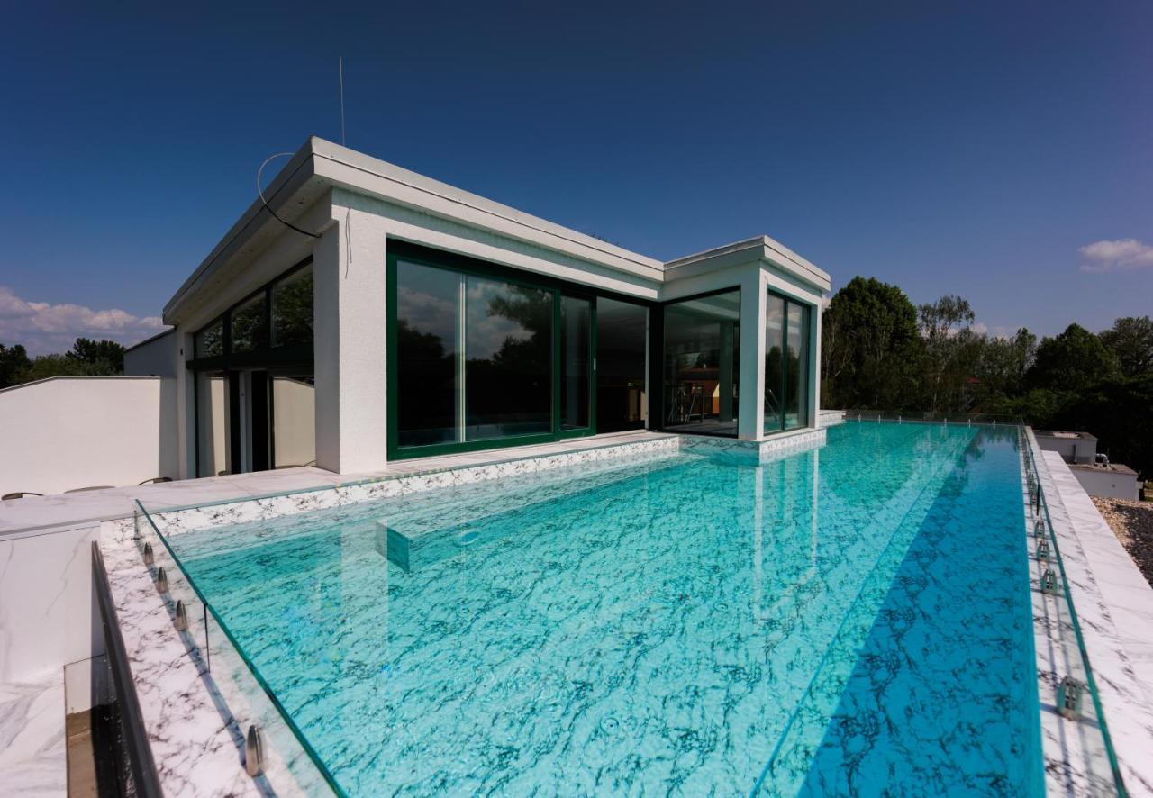 Villa Bauhaus Wellness Apartman Fsz. 3 Siofok Luaran gambar